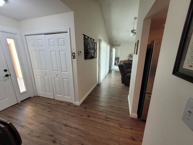 Building Photo - 3007 Bent Pine Dr