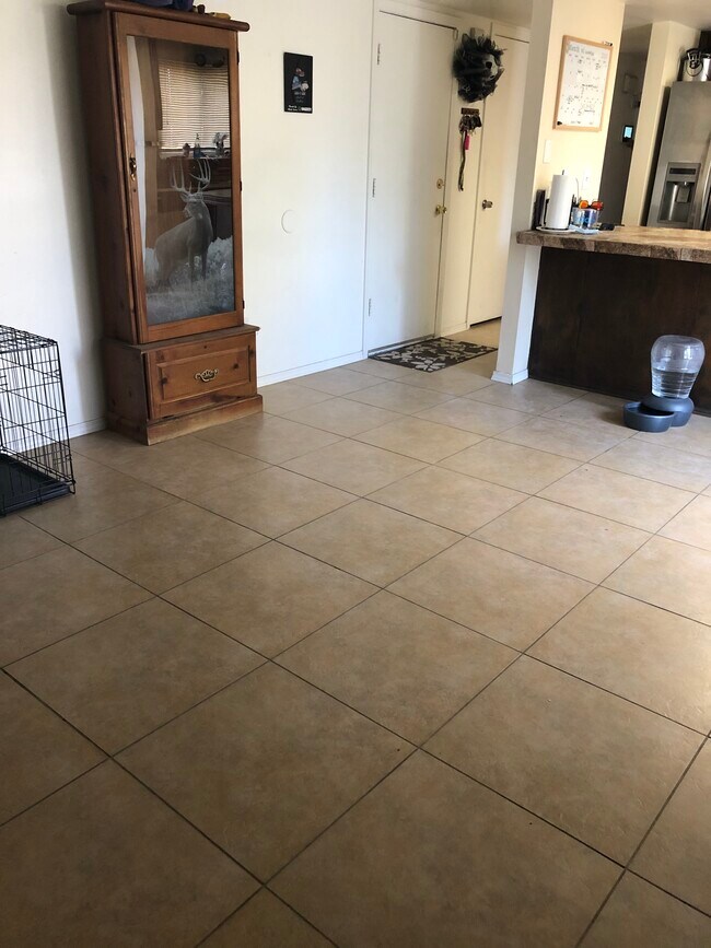 Foto del edificio - 4750 Live Oak Dr