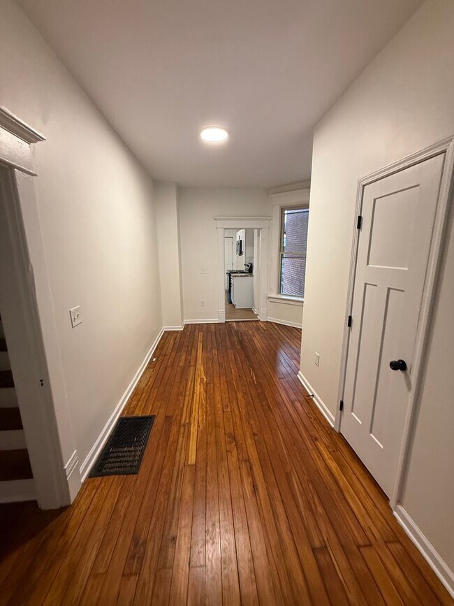 Foto del edificio - 3-Bedroom, 2.5-Bath Spacious Townhome located in Merion Village