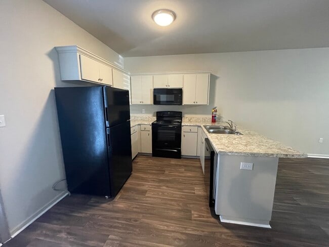 Building Photo - Springhill Apartments