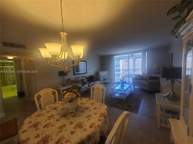 Foto del edificio - 319 NE 14th Ave