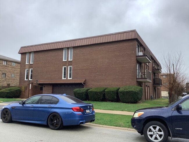 Building Photo - 10408 Menard Ave