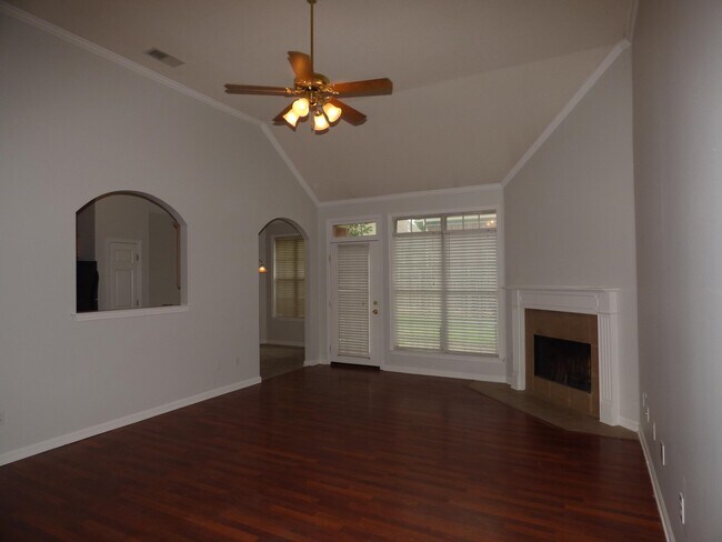 Building Photo - 2569 Plum Creek Dr