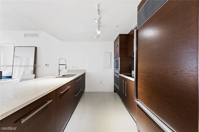 Foto del edificio - 2 br, 2 bath Condo - 475 Brickell Ave Apt ...