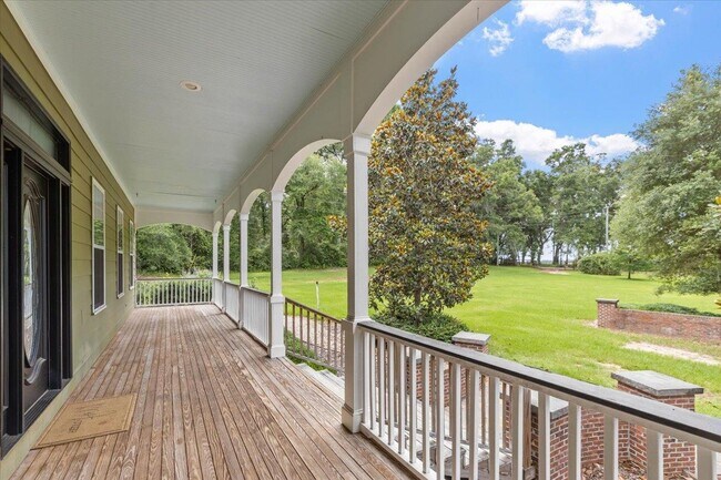 Foto del edificio - 14416 High Hill Pond Rd