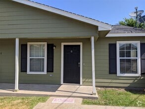 Building Photo - 134 S Bend Ct