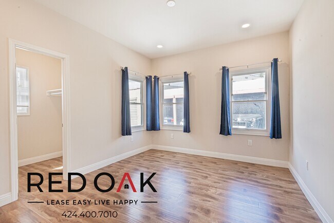 Building Photo - ~2 Weeks FREE~ Gorgeous Two Bedroom with S...