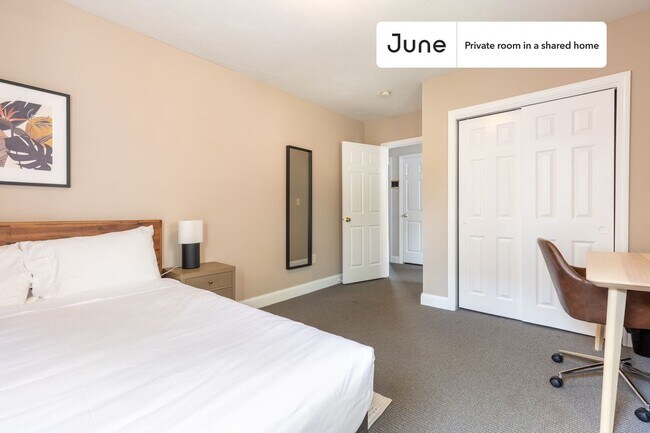 Foto del edificio - Room in Shared 4 bed/2 bath home