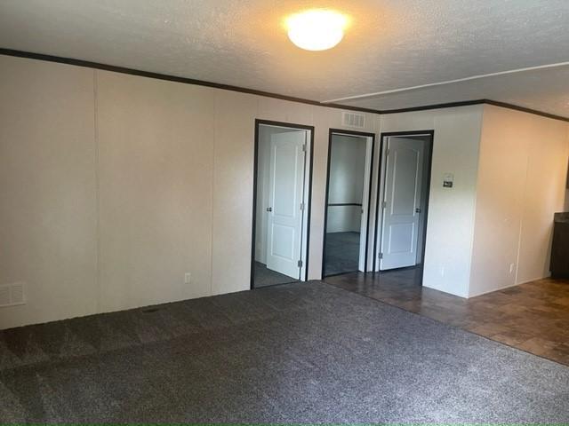 Foto del edificio - 440 Warbler Ln