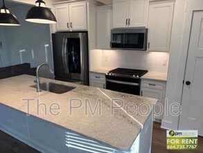 Building Photo - 44 Mardale Ln