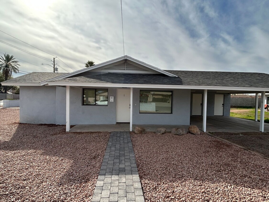 Foto principal - Remodeled Home Near Downtown Chandler!