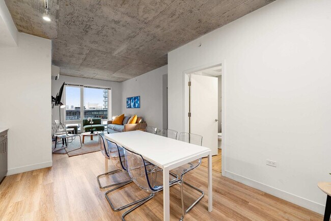 Foto del edificio - 853 W Blackhawk St