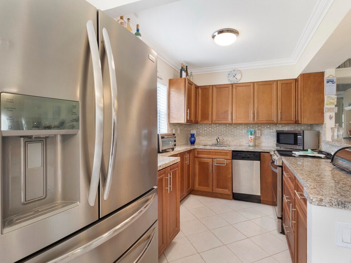 Foto principal - 732 Monaco P
