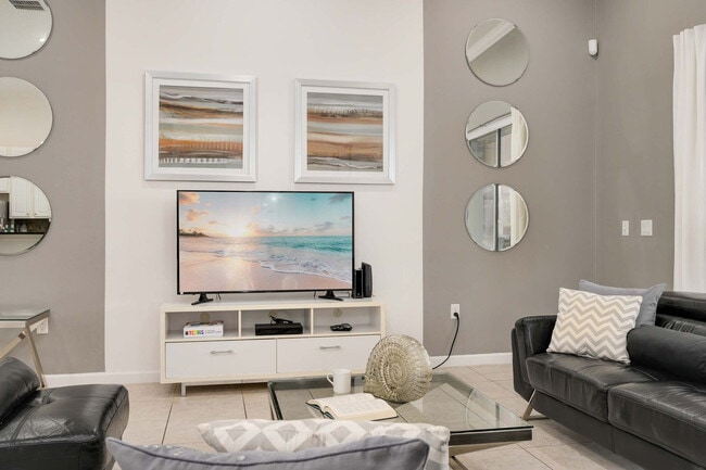 Building Photo - 4140 Oak Tree Dr