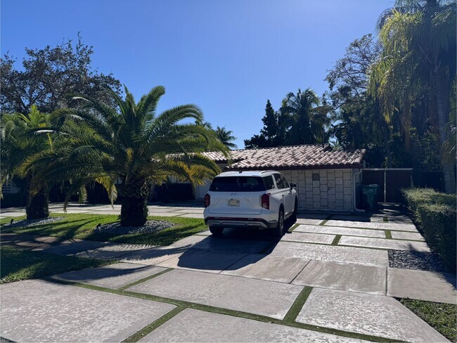 Foto del edificio - 9910 SW 73rd St