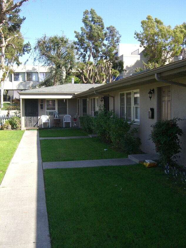 Primary Photo - 218 S Brookhurst Rd