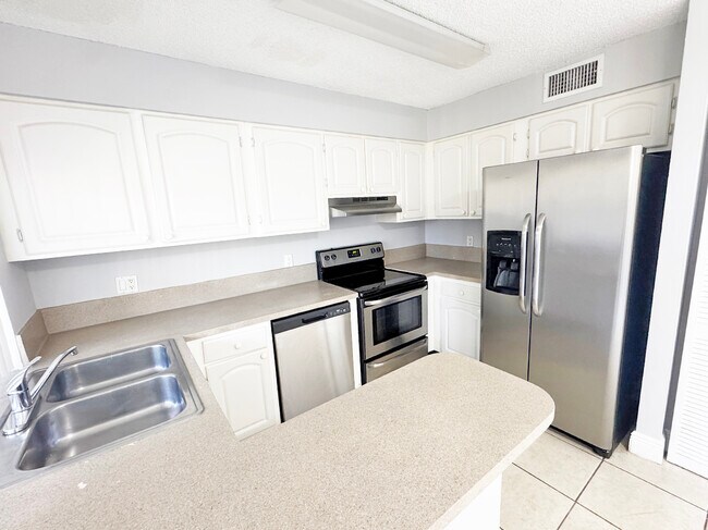 Foto del edificio - 4411 Treehouse Ln