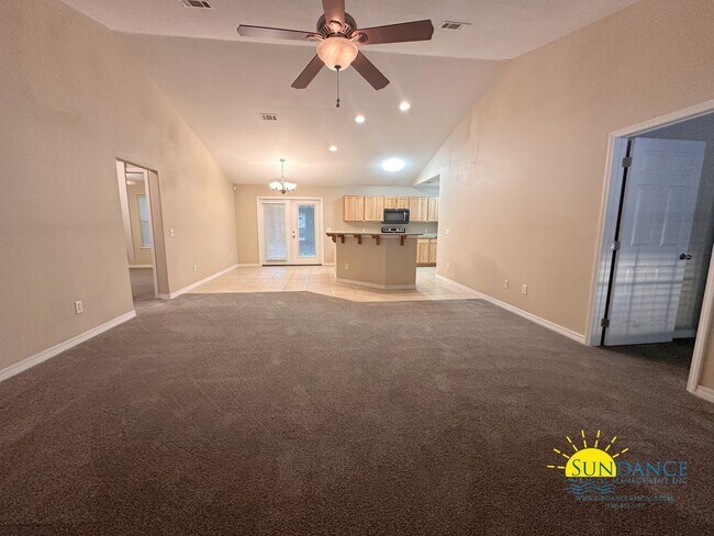 Foto del edificio - Gorgeous 3-Bedroom Home in Tranquil Navarre Neighborhood!