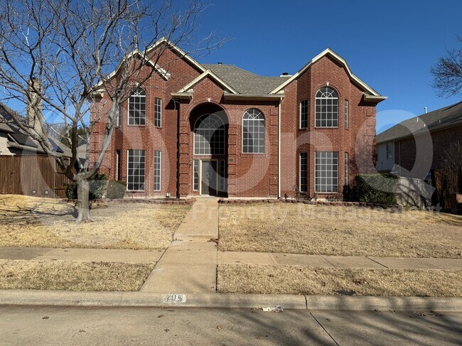 Foto del edificio - 705 Pine Lakes Dr