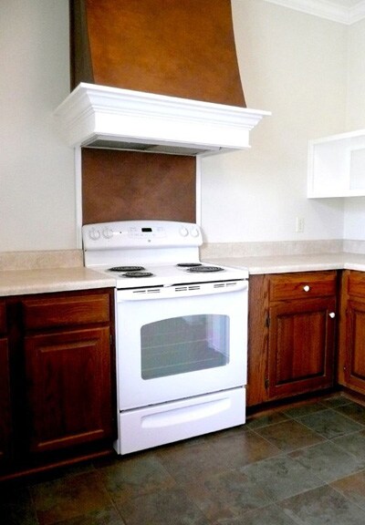 Kitchen - 446 Walnut Ave SE