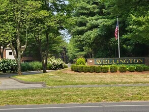 Building Photo - 18 Wellington Dr