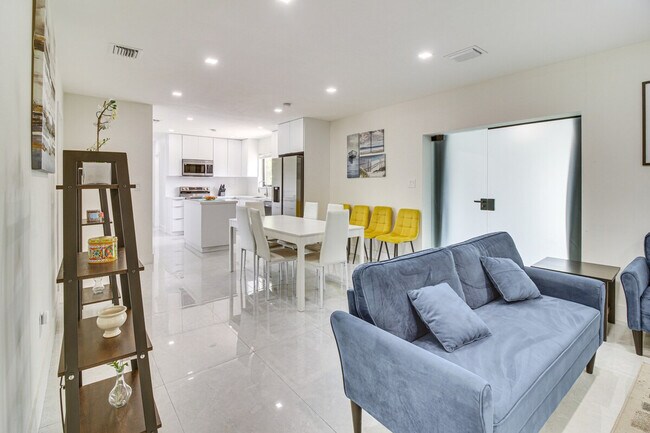 Foto del edificio - 6124 SW 64th Terrace