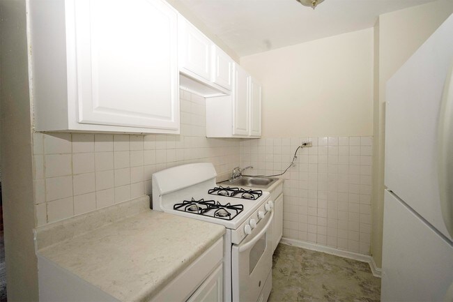 Foto del edificio - 1347 W Estes Ave