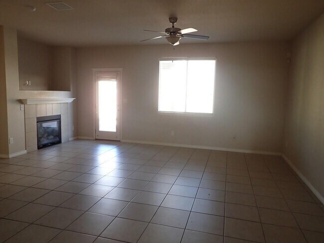 Foto del edificio - 14389 E Cave Ave