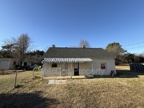 Building Photo - 303 Powell St