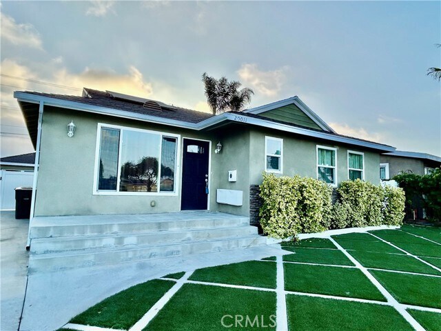 Foto principal - 20011 Anza Ave