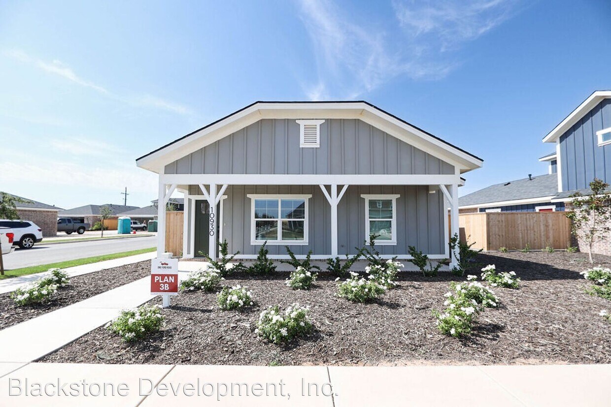 Primary Photo - 3 br, 2 bath House - 10930 NORWICH AVE