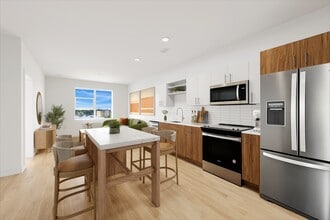 Building Photo - Alta Norra