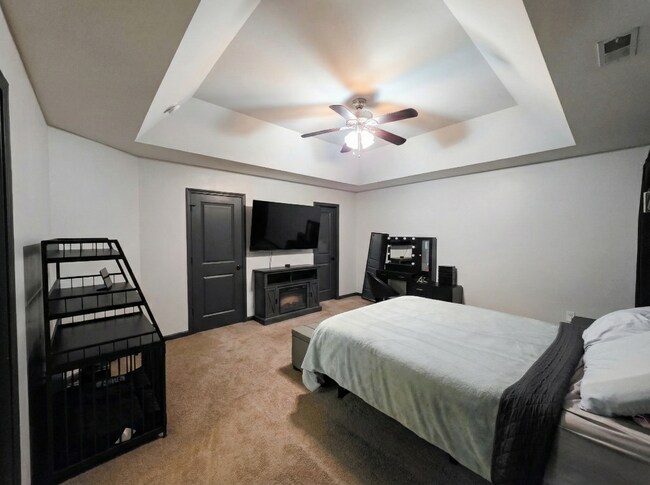 Foto del edificio - 2645 Old Field Rd