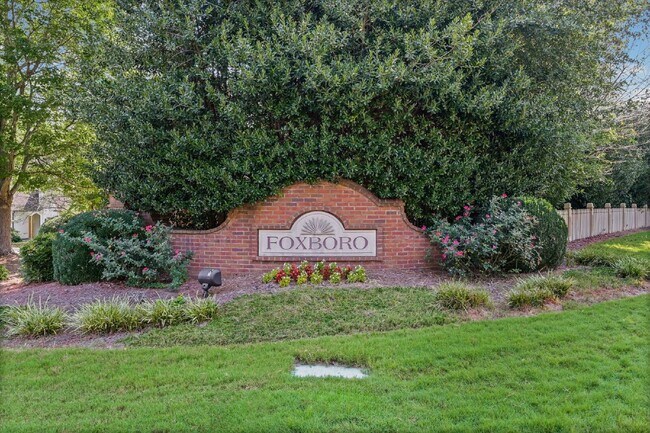 Foto del edificio - 2173 Foxboro Ln