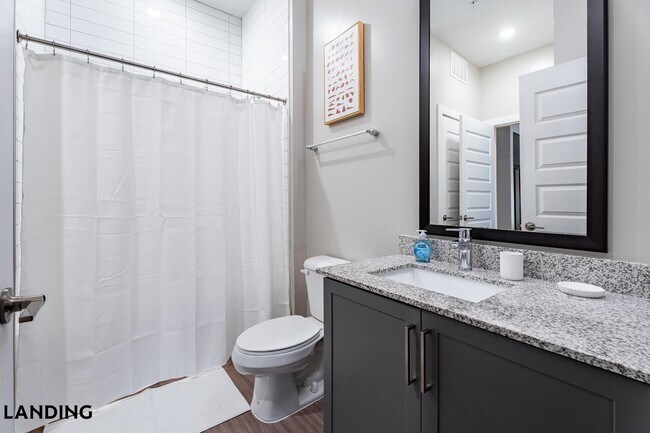 Foto del edificio - 301 Passage Way