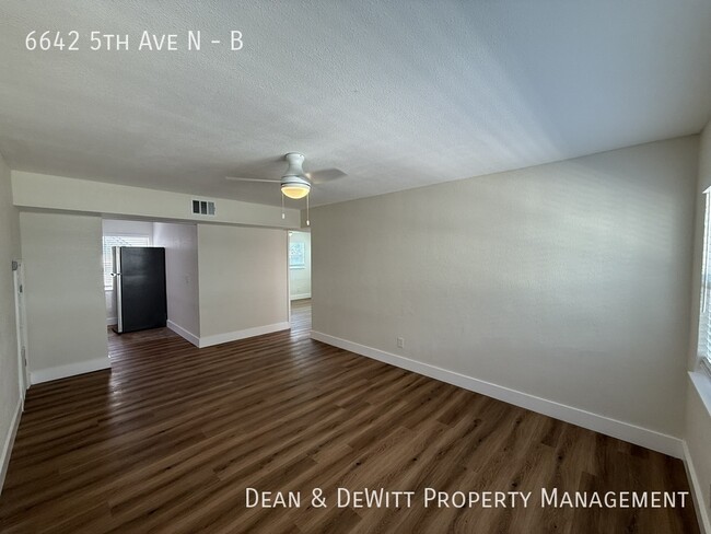 Foto del edificio - 6642 5th Ave N
