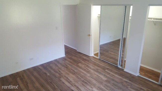 Building Photo - 1351 E Ports O Call Dr