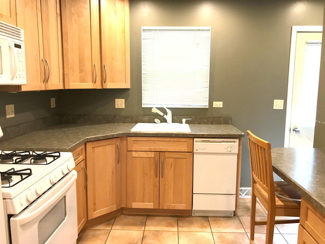 Building Photo - 407 Fairhaven Ln