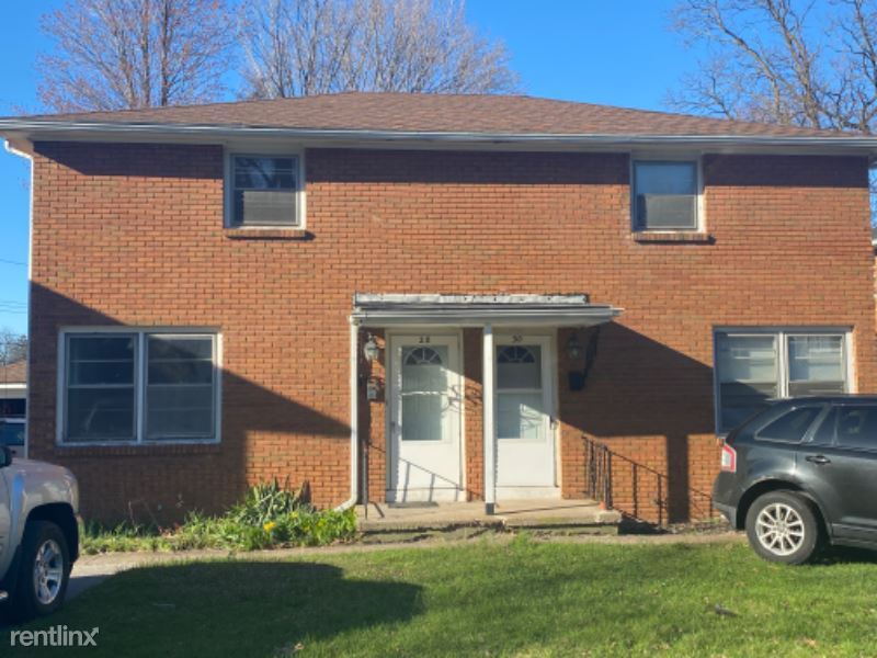Primary Photo - 2 br, 1 bath Townhome - 28 Lakecrest Ave