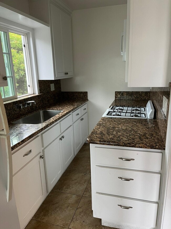 Photo - 1333 Bennett Ave Apartments