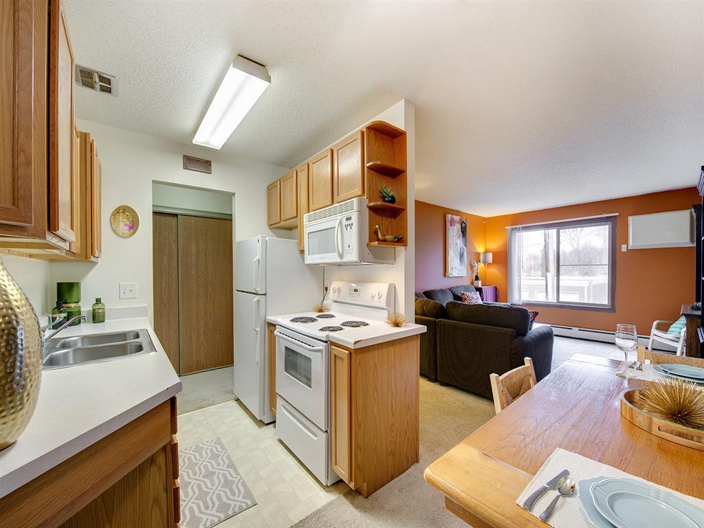 Minnehaha Manor Apartments Oakdale, MN