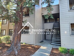 Building Photo - 3715 Tallyho Dr