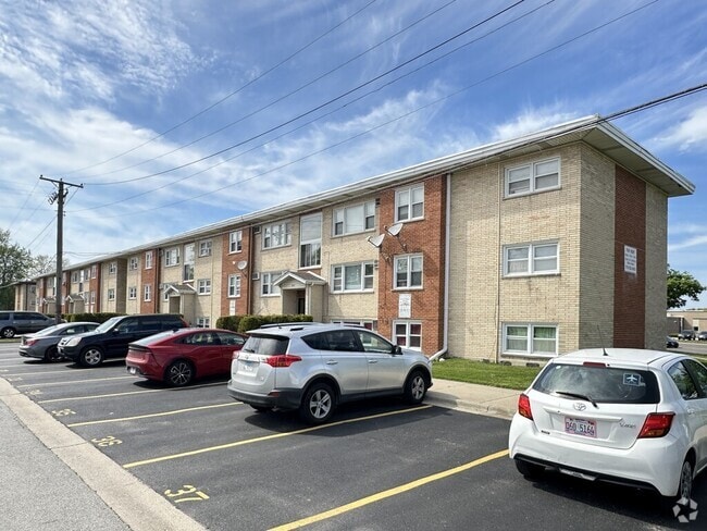 Building Photo - 9610 Ivanhoe Ave