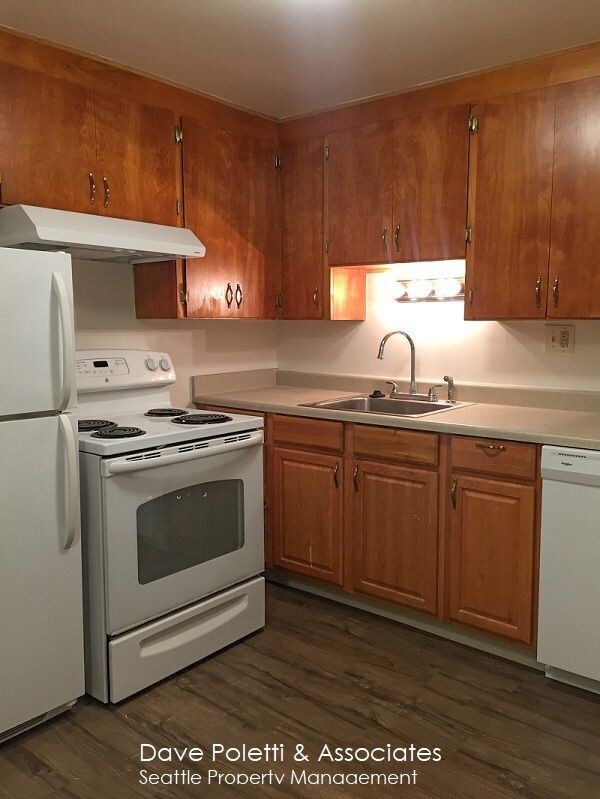 Foto del edificio - 3043 NE 140th St