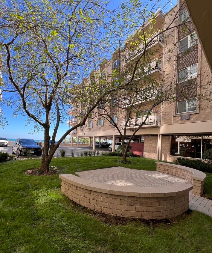 Primary Photo - 2772 E 75th St
