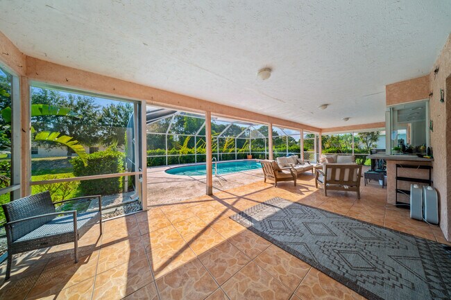 Foto del edificio - 5910 NW Bayou Ct