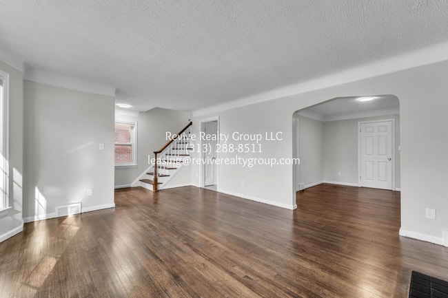 Building Photo - 18010 Sorrento Ave