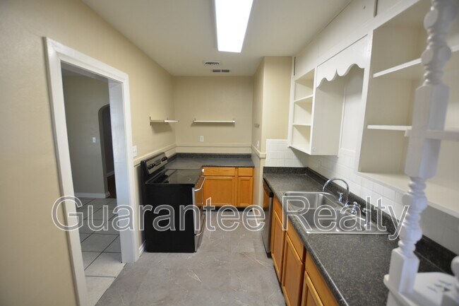 Foto del edificio - 119 N Longfellow Blvd