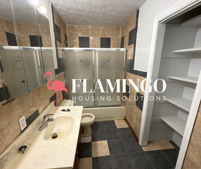 Foto del edificio - Charming 2-Bed, 2-Bath Home with Central Air in Dayton’s Gem City
