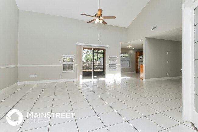Building Photo - 12122 Fruitwood Dr